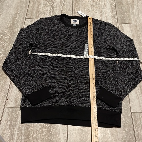 OLD NAVY Gray CREWNECK SWEATER MEDIUM - Picture 2 of 8